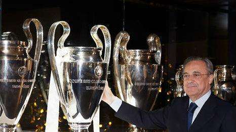 Florentino Pérez desea suerte al equipo antes de la final de la Supercopa Endesa