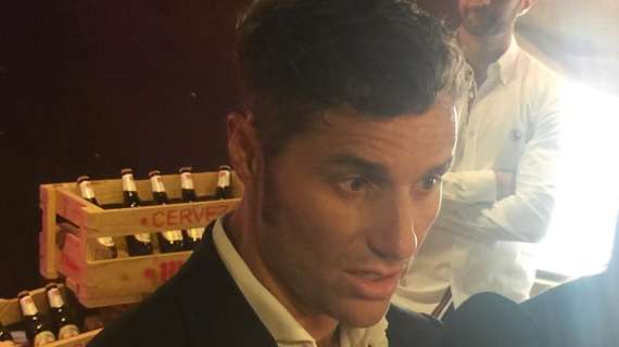 Helguera desvela cómo eran las fiestas de Ronaldo: "Empezaron a bajar autobuses de señoritas"