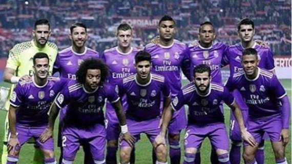 Casemiro: "El mejor valor que te enseña este escudo es nunca bajar los brazos"