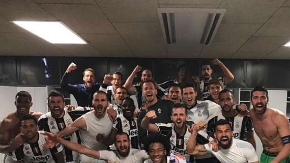 FOTO - La celebración del Mónaco en el vestuario tras meterse en semifinales de la Champions