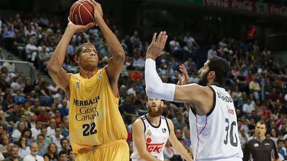 Walter Tavares se ríe de los ultras del PSG en las redes sociales