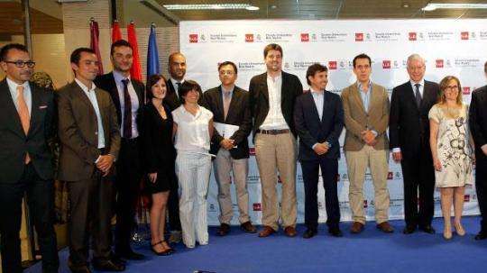 La VII Edición de Ayudas a la Investigación se celebró en el Bernabéu