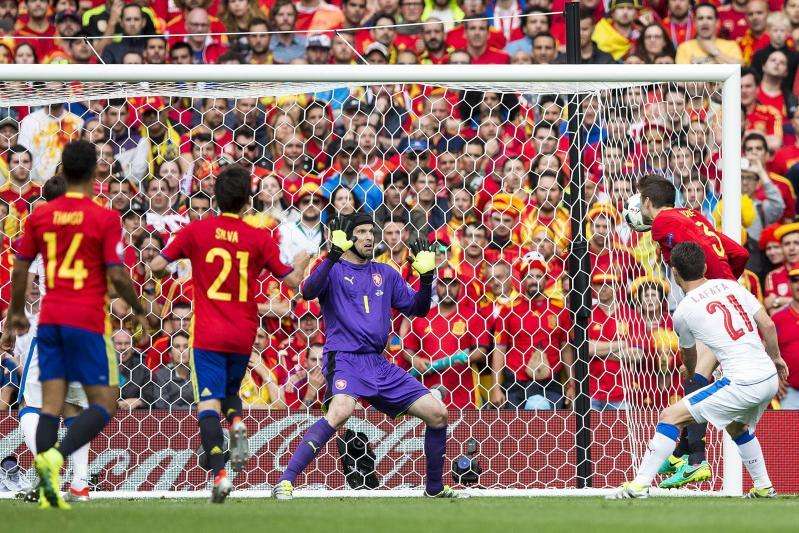CRÓNICA: España sabe sufrir
