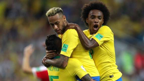 Maurizio Sarri descontento por la tardanza de Willian en incorporarse al Chelsea