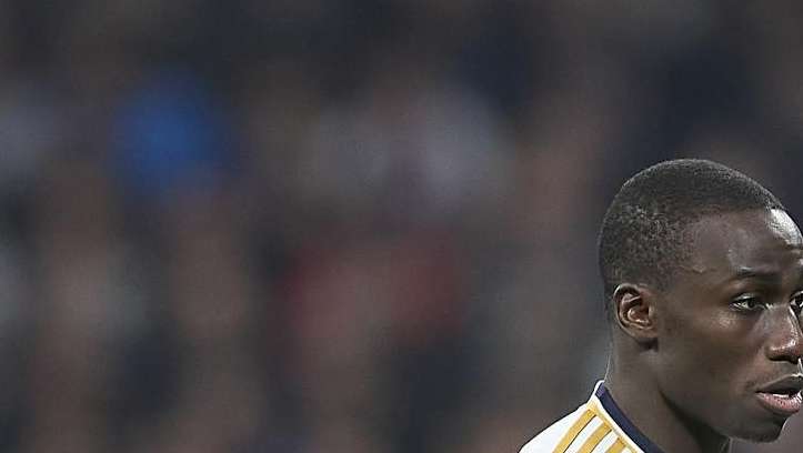 TARJETA ROJA | Mendy acaba expulsado en Son Moix tras una dura entrada