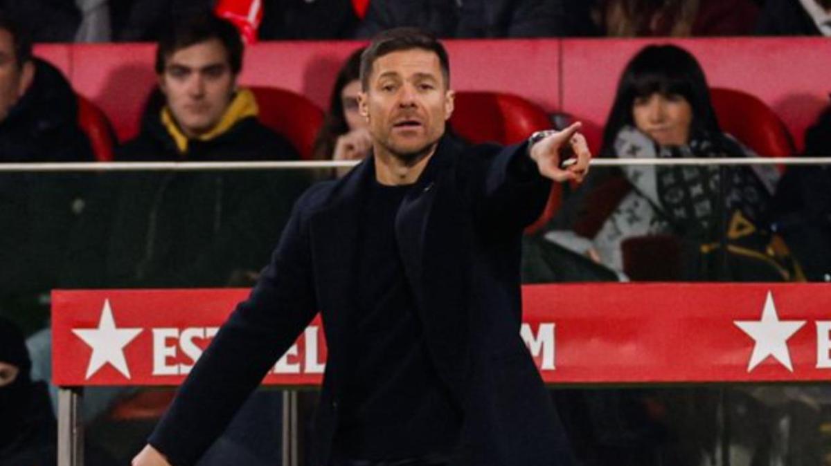 Xabi Alonso responde a Benzema: "En este vestuario también hay líderes"