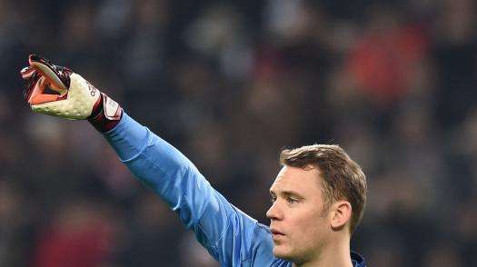 Neuer: "Tengo contrato con el Bayern y me gusta jugar en la Bundesliga"