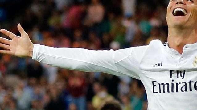El Real Madrid reconoce a sus socios más veteranos