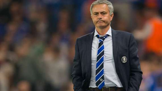 Gary Neville: "Con Mourinho, el Chelsea es más eficiente en el mercado"