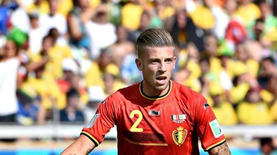 El padre de Alderweireld: "Toby quiere jugar y la cesión sería la mejor opción"