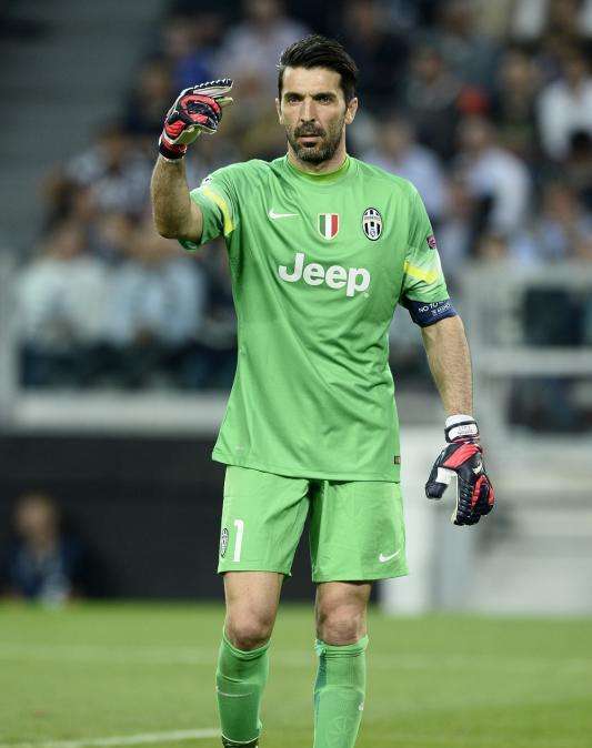 Buffon elige a Casillas para su once histórico de Champions