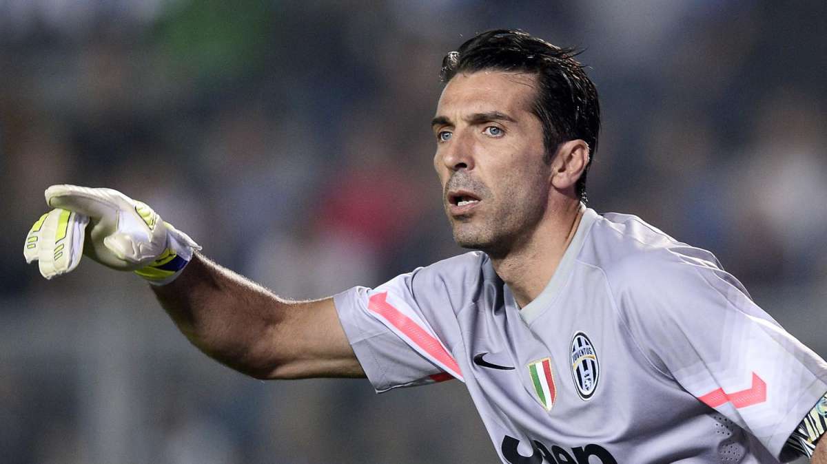Buffon: "Casillas está mejor que el año pasado"