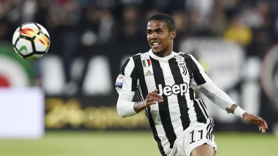 Douglas Costa rebaja la euforia de Cristiano: "No es nuevo para nosotros, tenemos a Dybala"