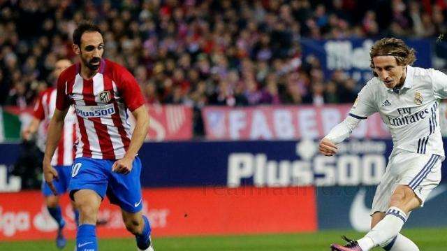 El Mundo: El centro del campo del Madrid, mejor que el del Barça