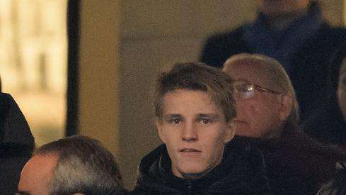 El Real Madrid se volcó con Odegaard en su visita a la capital