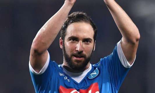 Il Mattino: El Nápoles vuelve a intentar renovar a Higuaín