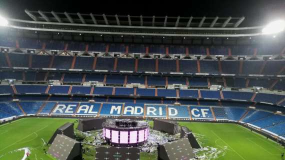 FOTO BD - El Bernabéu se queda vacío: todos a Cibeles