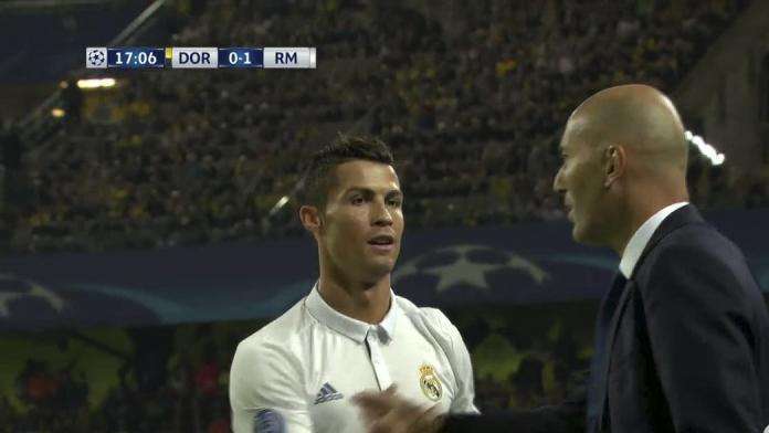 Cristiano, celebración y abrazo con Zidane
