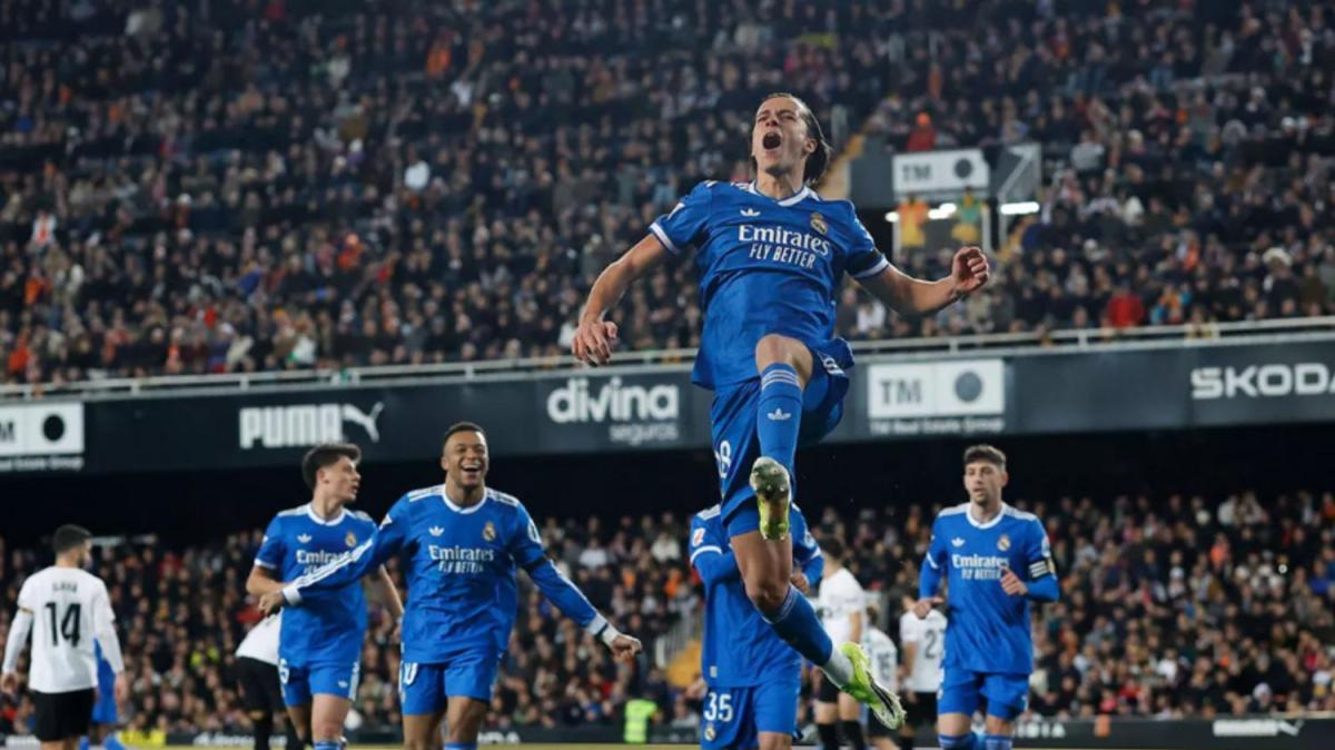 Un canterano del Real Madrid, vigilado por los más grandes de Europa