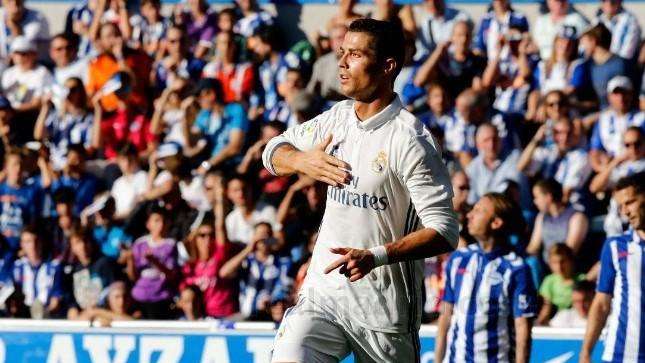 Manu Sainz, en El Chiringuito: "Cristiano, cuando le tiran un mechero, no se tira ni finge"