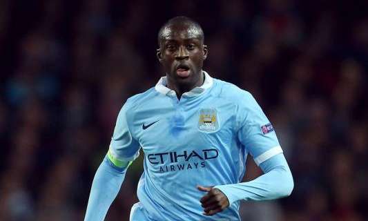 OFICIAL - Yaya Toure renueva con el Manchester City por otra temporada