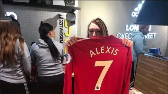 ¡ATENCIÓN! En Inglaterra ya venden la camiseta de Alexis con el United