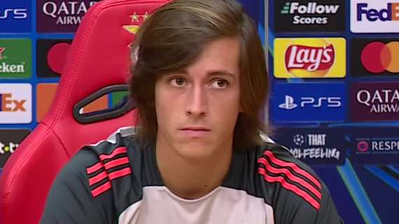 Carreras se complica y el Real Madrid no descarta el plan B: "Me dicen..."