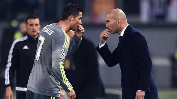 MARCA: Zidane reúne al vestuario para acabar con los pitos del Bernabéu