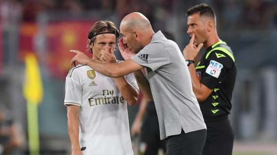 La lesión de Modric confirma la negligencia de tener cuatro centrocampistas en plantilla