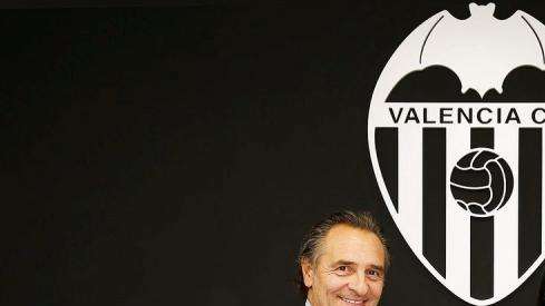 Prandelli: "El objetivo es transmitir a todos los jugadores los valores del Valencia"