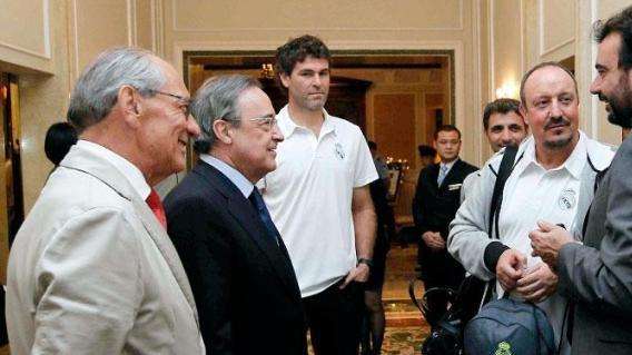 Encuentro de Florentino y Benítez en China