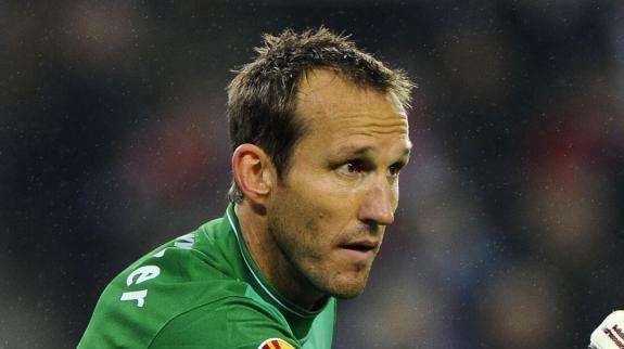 Schwarzer: "Cech es el mejor portero de la Premier"