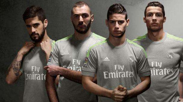 Benzema quiere a James en el campo