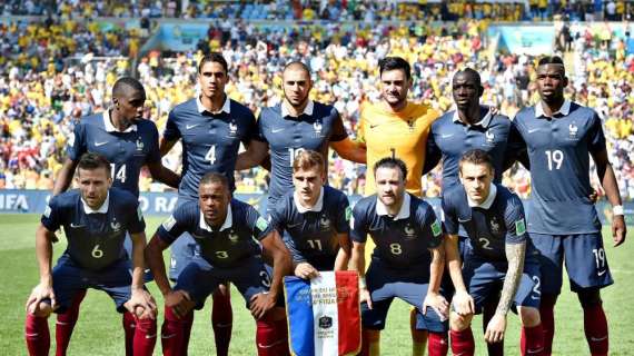FOTO - Varane celebra la clasificación francesa al Mundial: "Orgullo 'bleu"