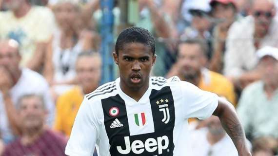 Douglas Costa sobre la falta de gol de Cristiano: "Está en un campeonato bueno, busca el gol, pero..."