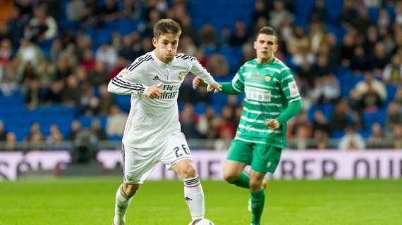 Álvaro Medrán rescinde su contrato con el Valencia y queda libre