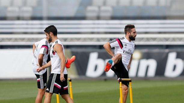 Carvajal se reincopora al grupo en la vuelta a los entrenamientos