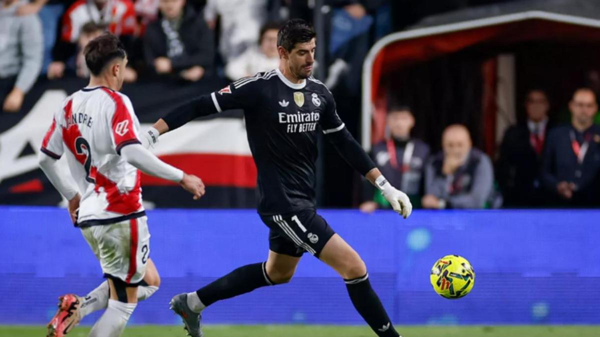 Más problemas para el Real Madrid: Courtois tiene más que molestias