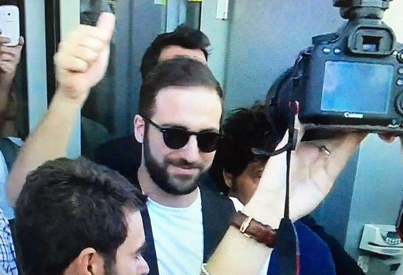 Higuaín: "Espero ganar la Champions con la Juventus"