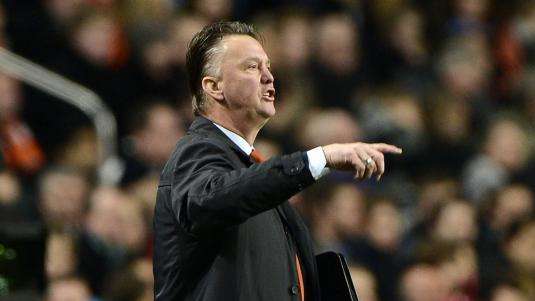 The Sun: El nuevo United, con Mourinho y Van Gaal