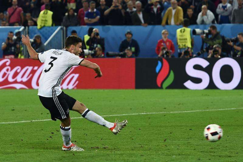 CRÓNICA: Zaza y Pellé meten a Alemania en semis