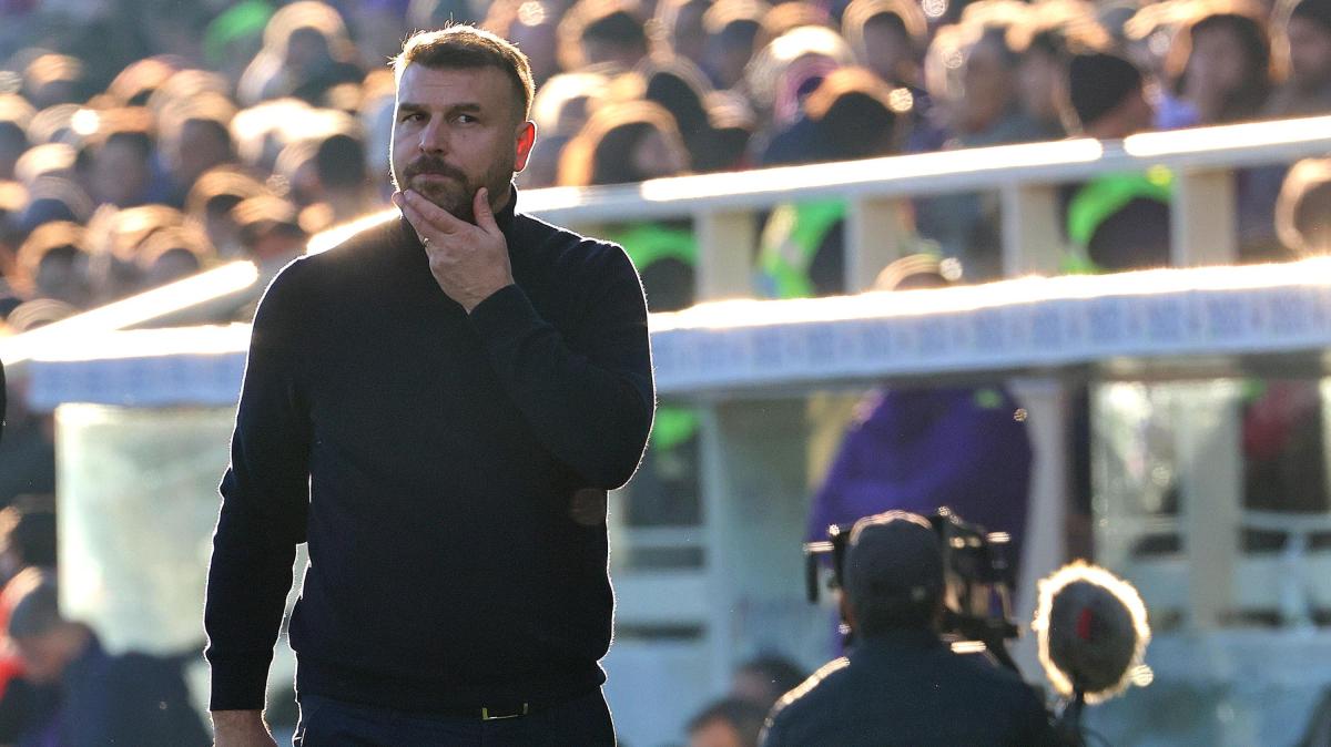 Il Verona esonera Zanetti, squadra affidata al tecnico della Primavera Sammarco