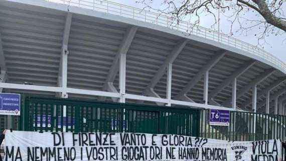 Tifoso Juve denunciato per lo striscione contro la Fiorentina al Franchi