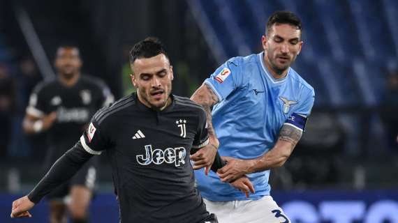Lazio-Juve, biancocelesti in vantaggio e i tifosi vomitano rabbia e veleno