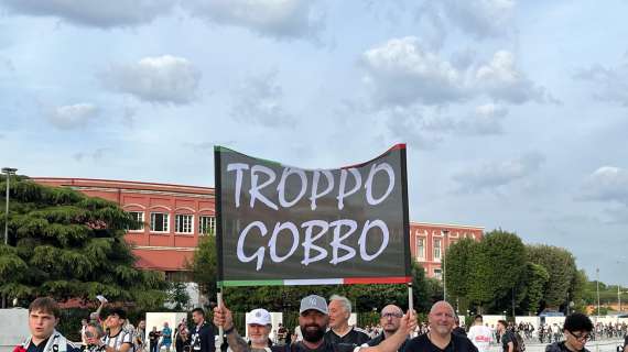 Finale Coppa Italia, il video dell'arrivo dei tifosi della Juve allo stadio Olimpico