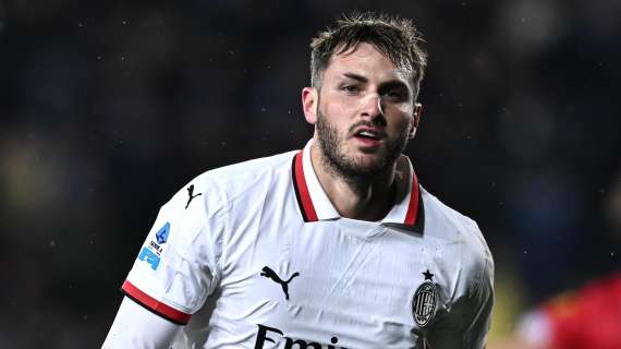 Vlahovic - Milan, i rossoneri ci provano: offerti Tomori o Gimenez