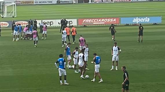 Lavoro mattutino per la Juventus in vista del Genoa