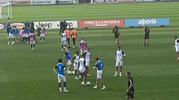 Allenamento Juve, la squadra al lavoro sulla fase difensiva