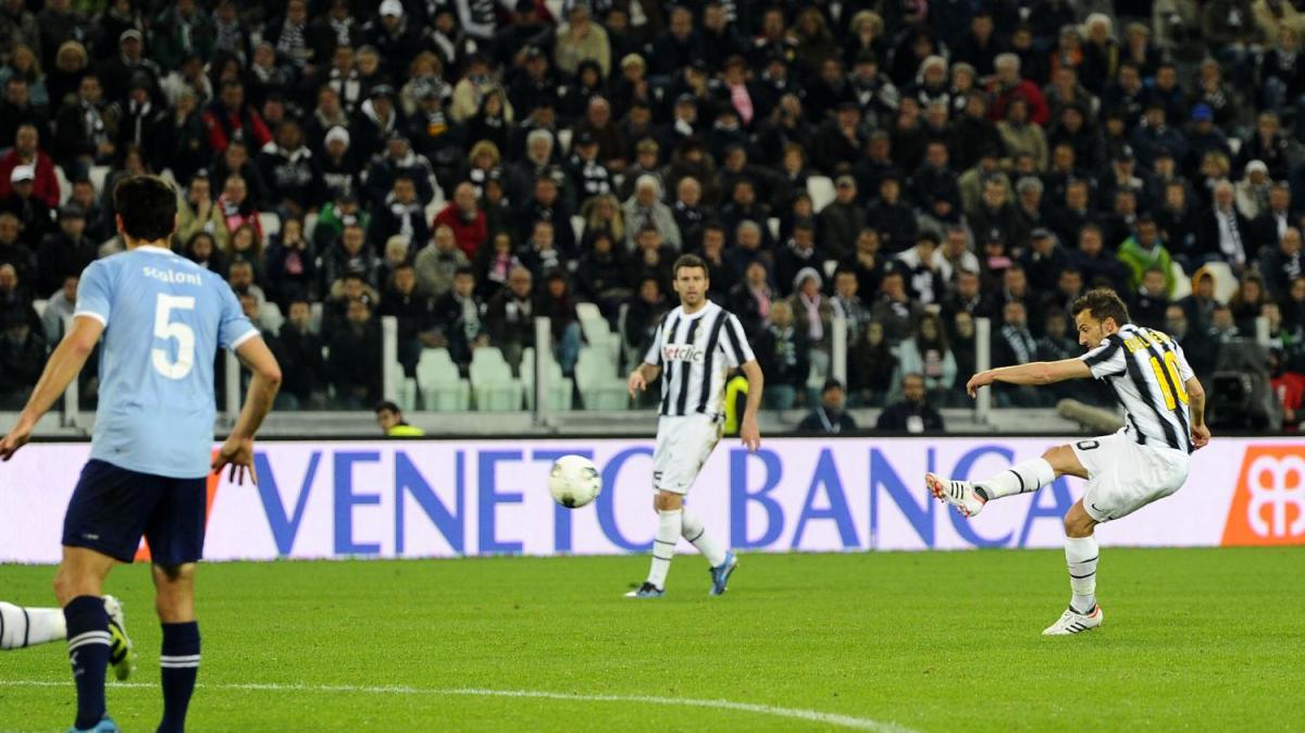 Del Piero eterno: quella punizione alla Lazio che ancora fa tremare il tempo