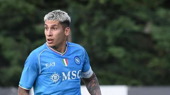 Napoli, lesione del legamento del ginocchio sinistro per Olivera: salta la Juve